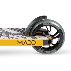 MADD GEAR KICK KAOS V4 – GOLD/BLACK -Scooters & Skateboards Madd Gear KICK Kaos Gold Black Brake Detail MGP207 692 1280x1280